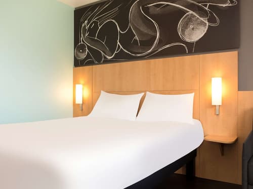 Ibis 3 Lacs Neuchatel Hotel, Room