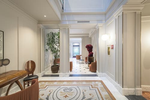 Palazzo Montebello, Reception