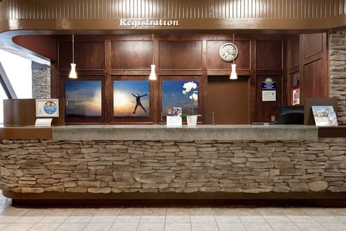Days Inn by Wyndham Calgary South, Lobby
