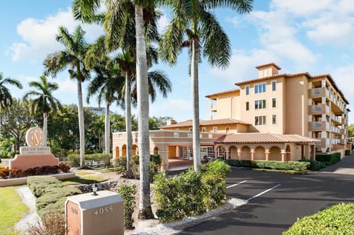 Inn of Naples, Tapestry Collection by Hilton, Primary image