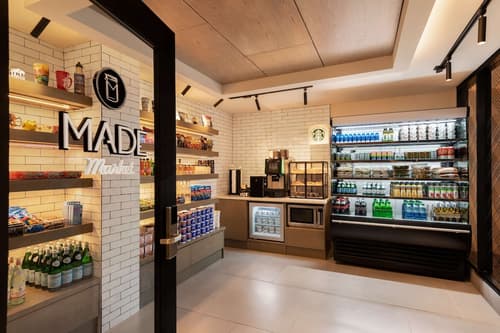 DoubleTree by Hilton San Francisco South Airport Blvd, Snack bar