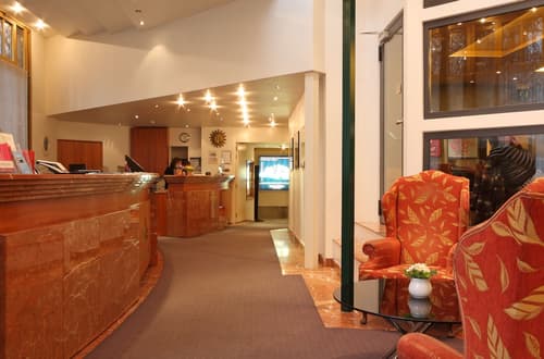 Hotel Monopol, Reception