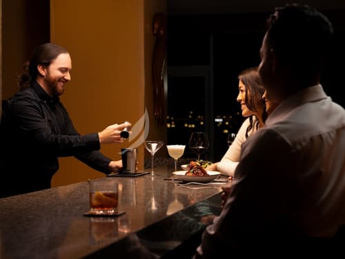 Inn at Laurel Point, Restaurant