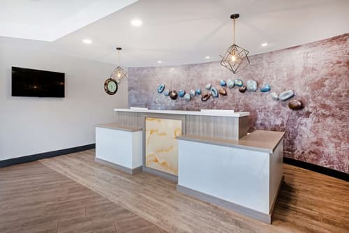 Best Western Summit Inn, Reception