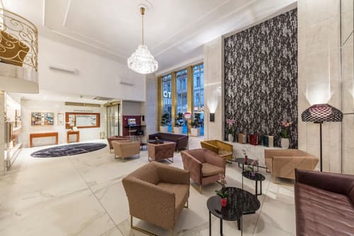 Hotel City Central, Lobby sitting area