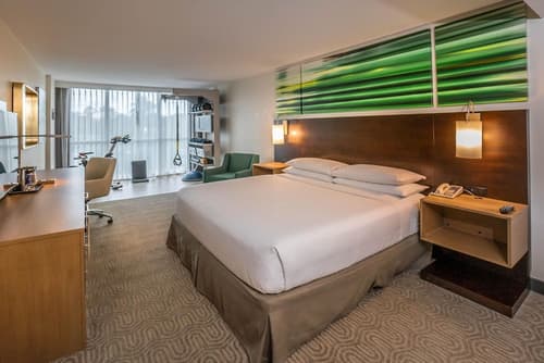 DoubleTree by Hilton at the Entrance to Universal Orlando