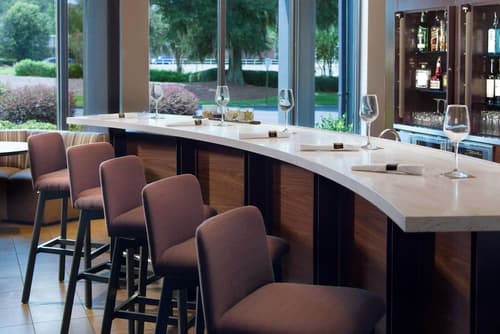 Courtyard by Marriott Tallahassee Downtown/Capitol, Bar (on property)