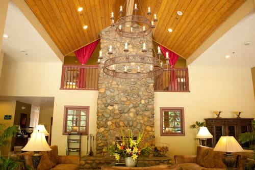 Forest Suites Resort at Heavenly Village, Interior entrance