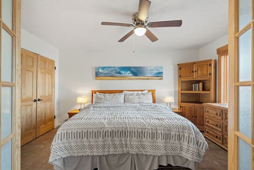 Fort Marcy Hotel Suites by All Seasons Resort Lodging, Room