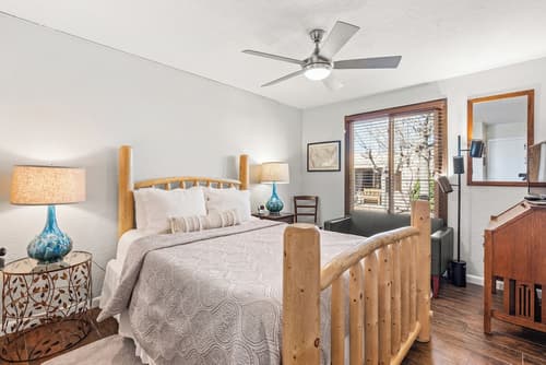 Fort Marcy Hotel Suites by All Seasons Resort Lodging, Room