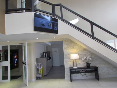 Comfort Inn Trois-Rivières, Interior entrance