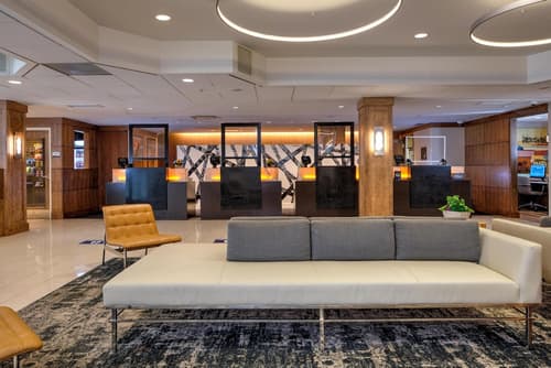 DoubleTree by Hilton Hotel & Suites Pittsburgh Downtown, Lobby