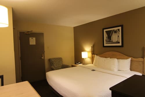Travelodge Suites by Wyndham Moncton, Room