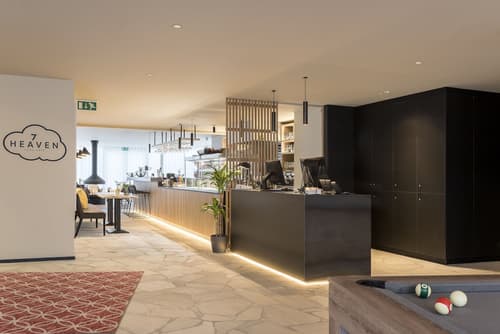 PREMIER SUITES PLUS Antwerp, Reception