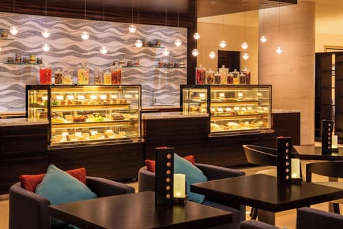 Sheraton Dubai Creek Hotel & Towers, Lobby lounge