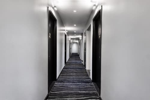 OYO Times Square, Lobby