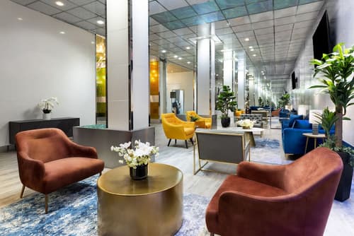 OYO Times Square, Lobby lounge