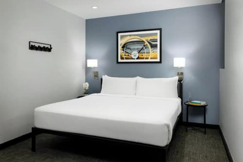 OYO Times Square, Primary image