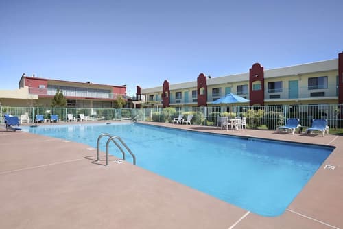 Days Inn by Wyndham Santa Fe New Mexico, Pool