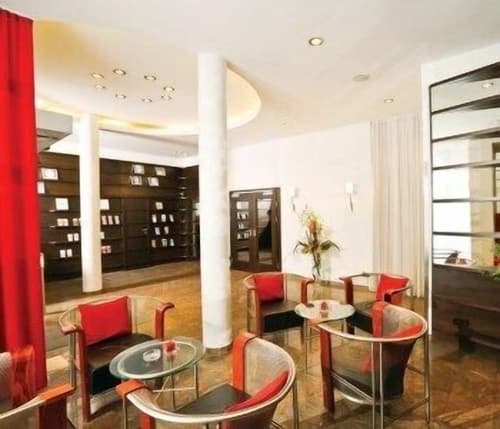 Hotel Boltzmann, Lobby lounge