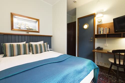Lord Nelson Hotel, Room