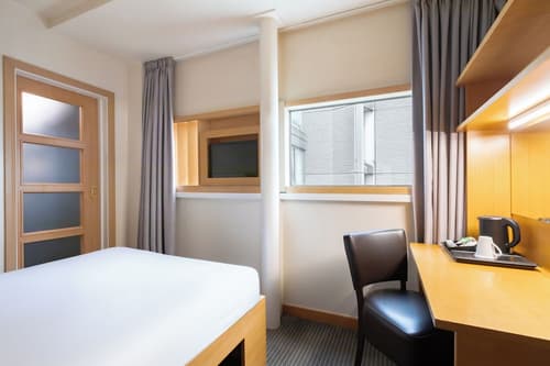 STG Hotel London Oxford Street, Room