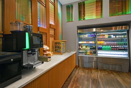 Hilton Hasbrouck Heights/Meadowlands, Lobby