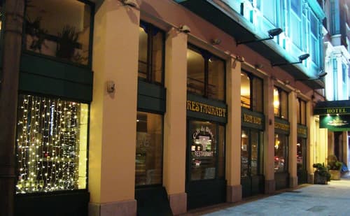 Hotel Le Dome, Restaurant