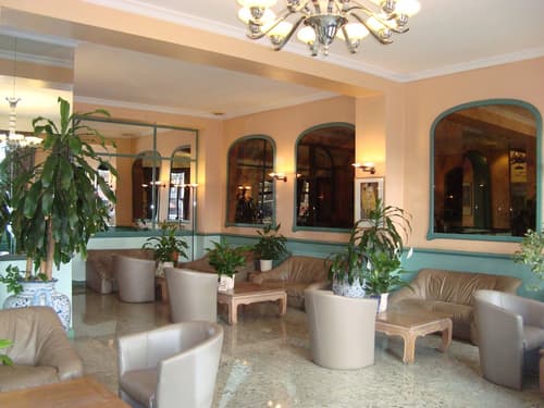 Hotel Le Dome, Lobby