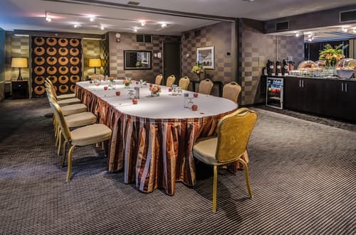 Beacon Hotel & Corporate Quarters