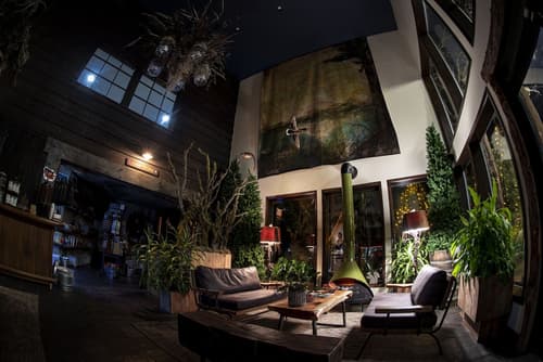 Campfire Hotel, Lobby sitting area