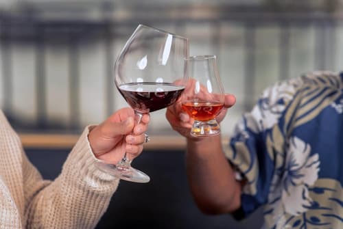 Hilo Hawaiian Hotel, Trademark Collection by Wyndham, Dining