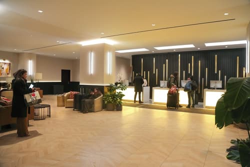 The Manhattan at Times Square, Reception