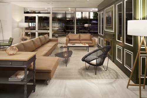 Melia Lebreros, Interior entrance