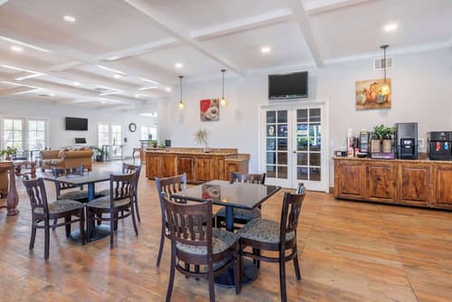 Best Western Plus Hill House, Lobby