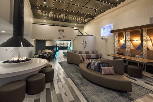 Hotel Hermosa, Lobby