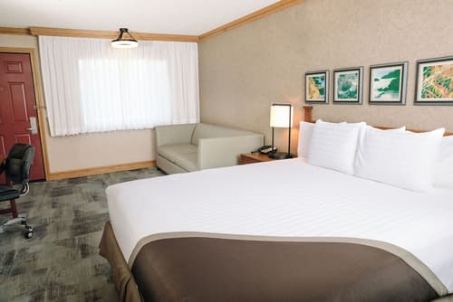 Cavalier Oceanfront Resort, Room