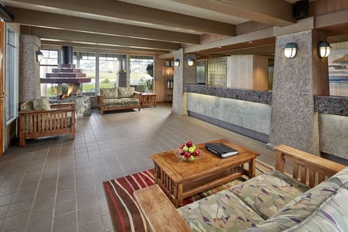 Cavalier Oceanfront Resort, Lobby