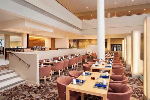 Sheraton Philadelphia Downtown, Restaurant