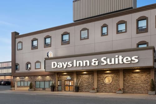 Days Inn & Suites by Wyndham Sault Ste. Marie ON, Primary image