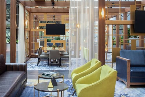 DoubleTree by Hilton Hotel Newark Airport, Lobby