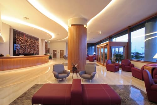 Royal Continental Hotel Naples, Lobby lounge