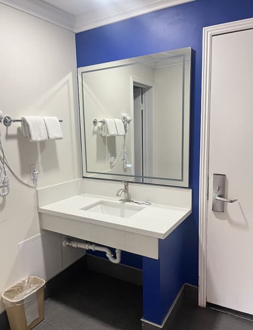 Lake Place Inn, Bathroom