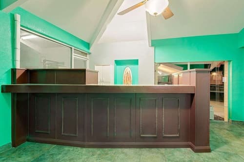 Lake Place Inn, Lobby