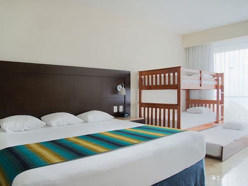 Crown Paradise Club Cancun All Inclusive