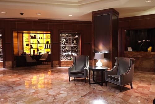 The Yorkville Royal Sonesta Hotel Toronto, Lobby