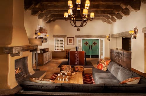 Hilton Santa Fe Historic Plaza, Reception