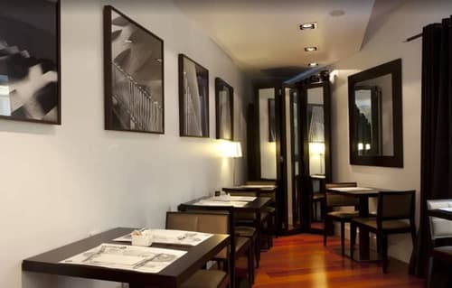 Hotel Quatro Puerta Del Sol, Dining