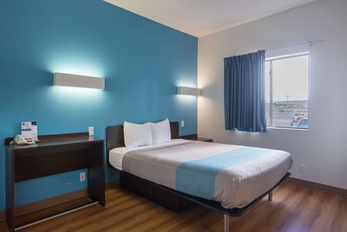 Motel 6 Page, AZ, Room