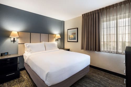 Sonesta Simply Suites Detroit Warren